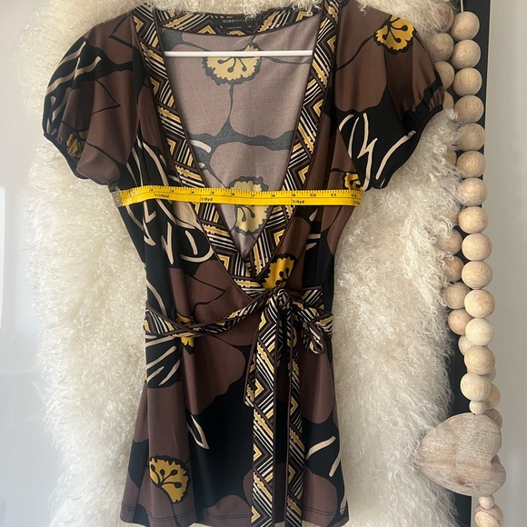 BCBG MaxAzria V-Neck Blouse, Size M - Picture 4 of 7